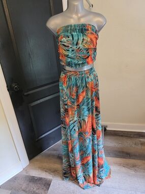 Fashion Nova Tropical Print Maxi Skirt Set in Teal & Orange